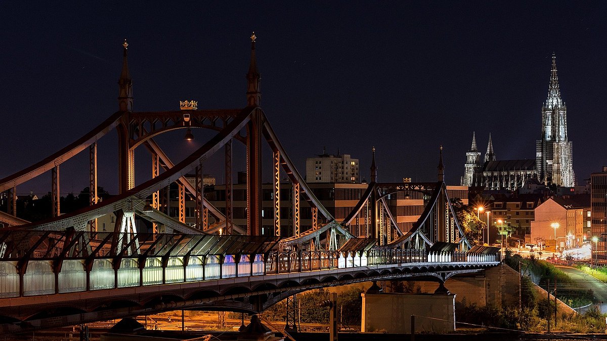 Nachtansicht Skyline Ulm mit dem Ulmer Münster